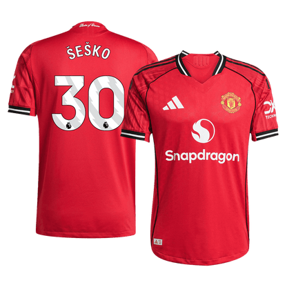 ManU Maglia Versione Giocatore Home 2025/26 ŠEŠKO #30 Slim Fit