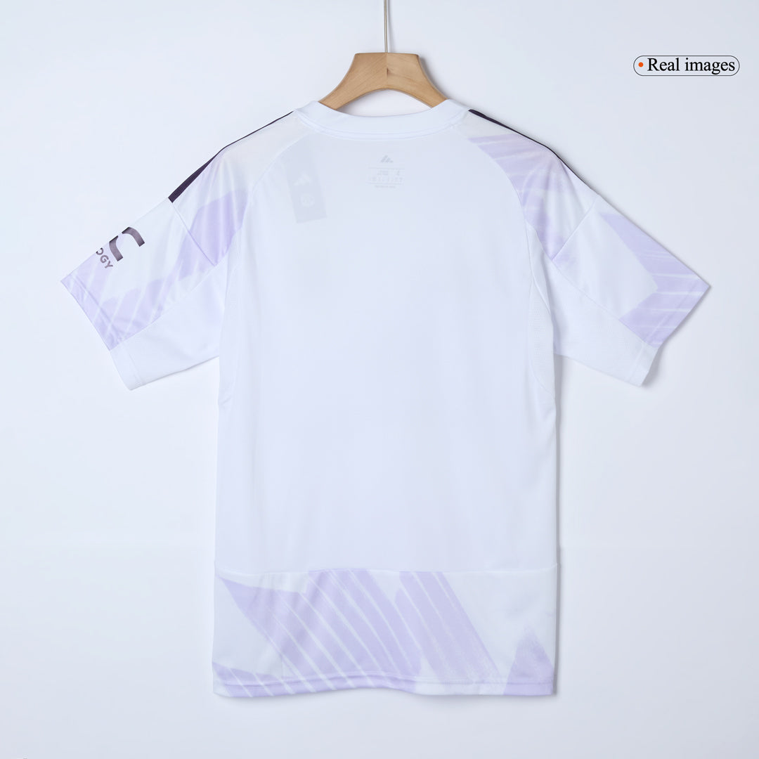 ManU Trikot Auswärts 2025/26 B.FERNANDES #8